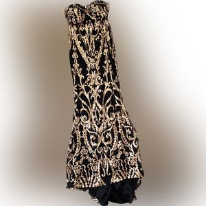 Black Gold Sequin Strapless Formal Mermaid Ballgown Dress with Train size Small